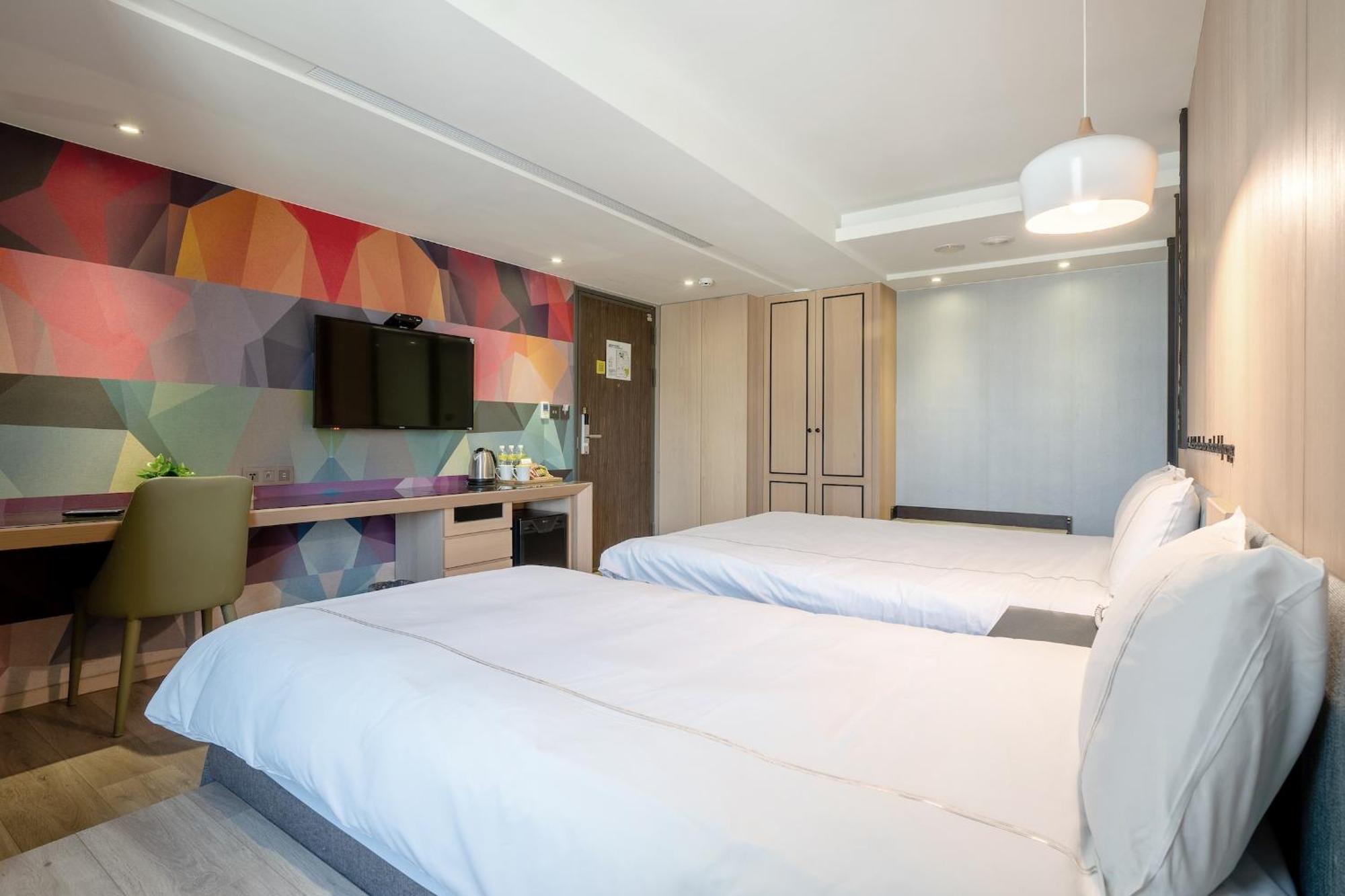 Check Inn Taichung Wenxin Zhongqing Экстерьер фото