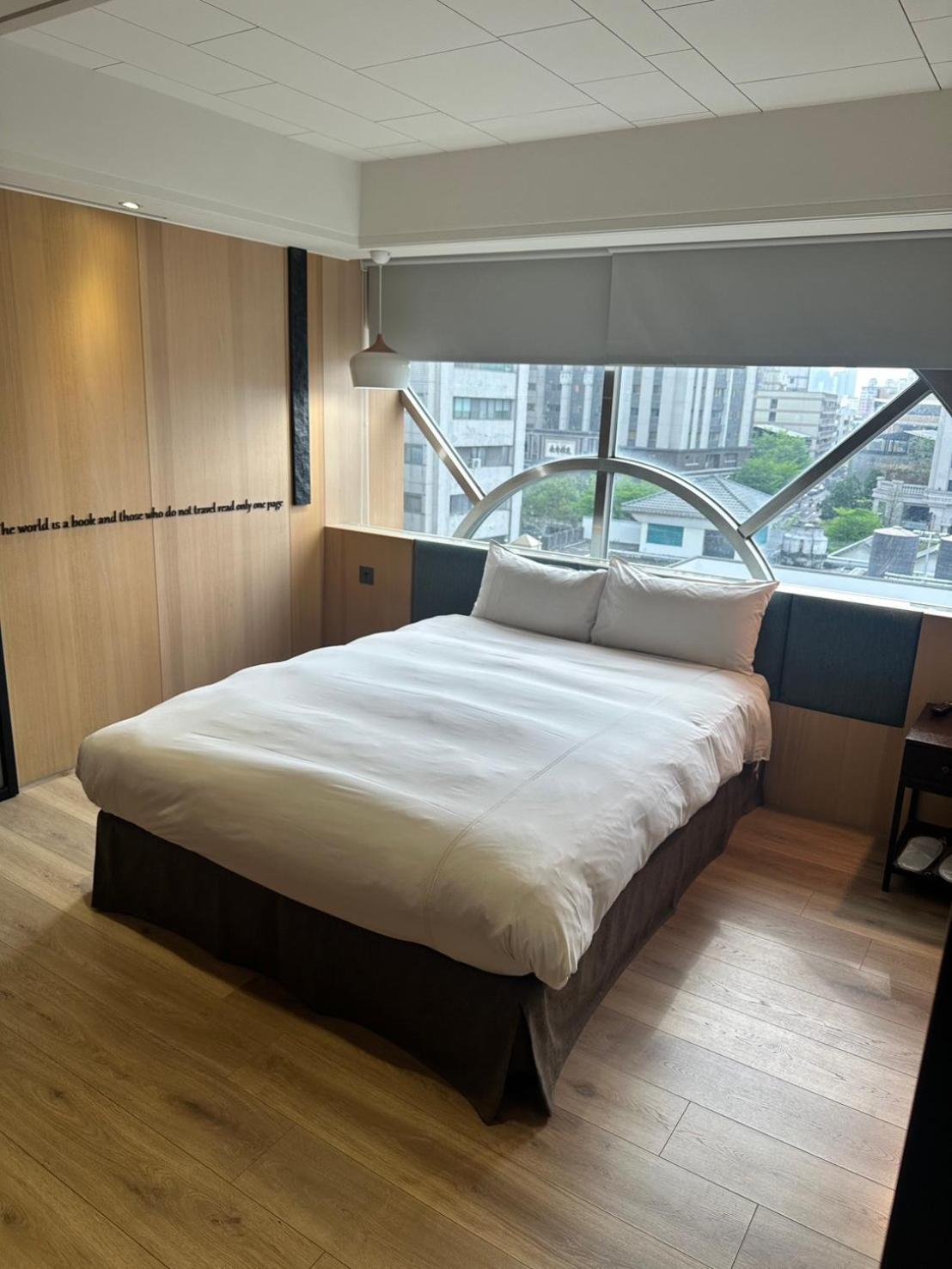 Check Inn Taichung Wenxin Zhongqing Экстерьер фото