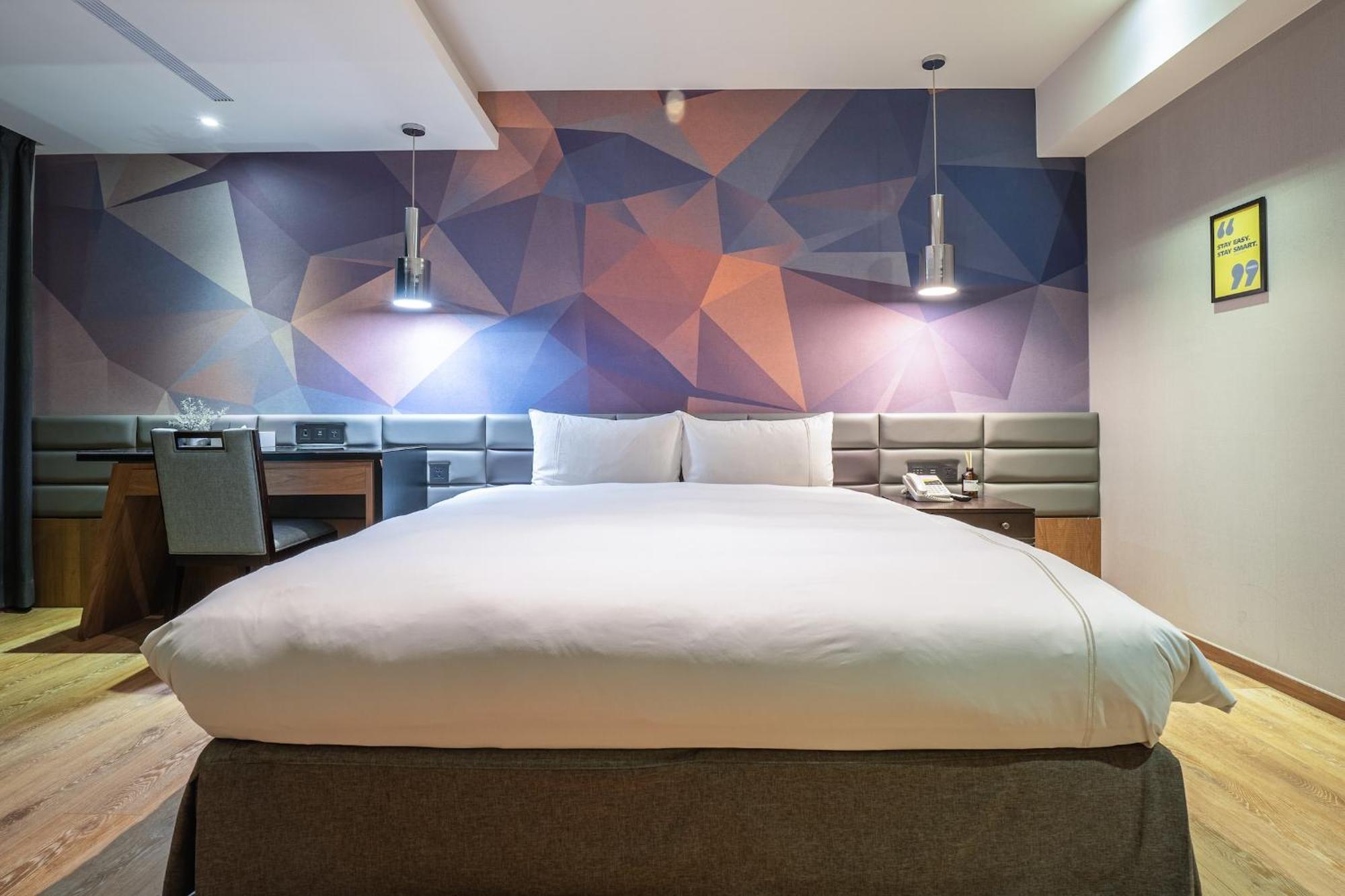 Check Inn Taichung Wenxin Zhongqing Экстерьер фото