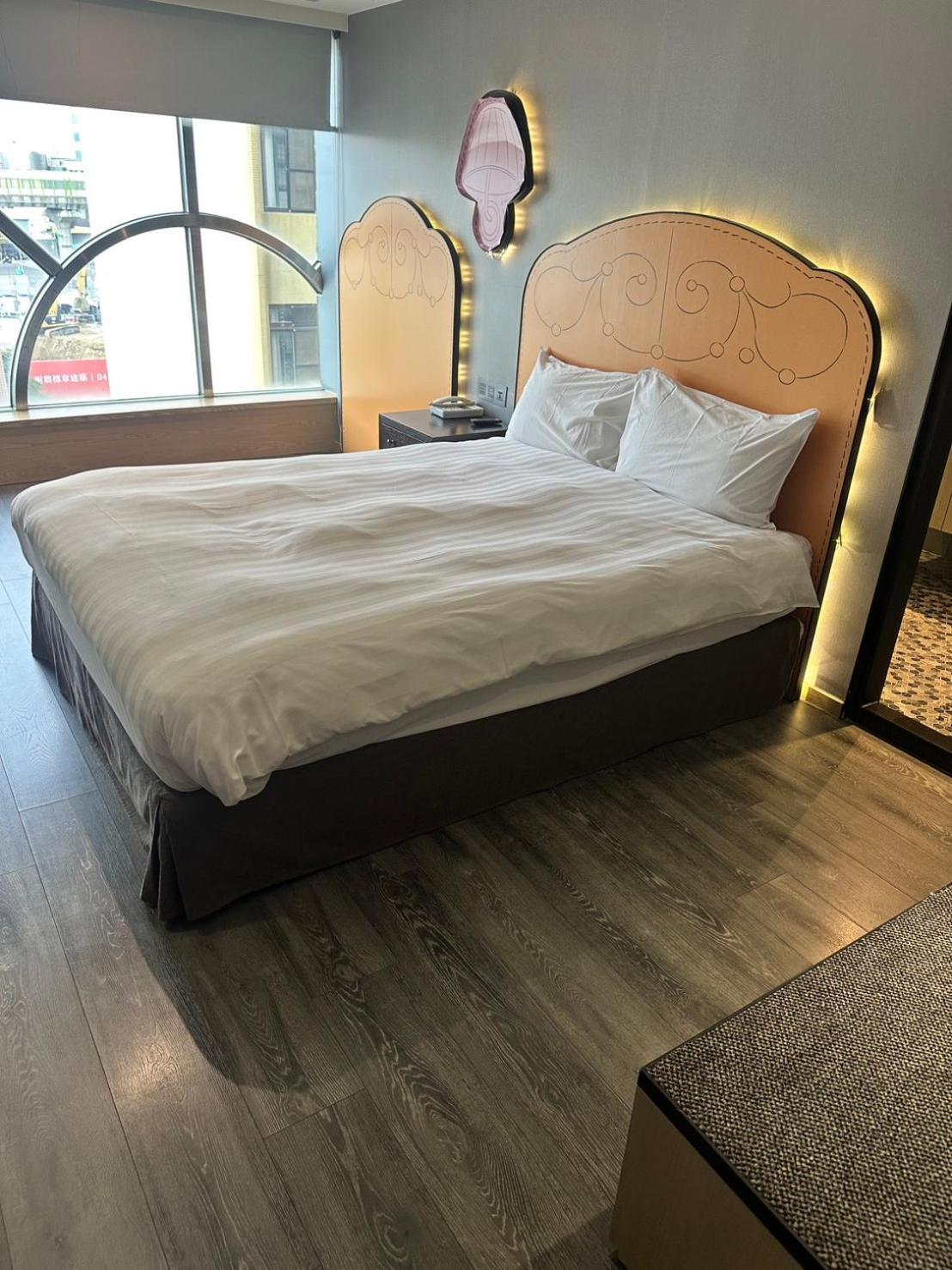 Check Inn Taichung Wenxin Zhongqing Экстерьер фото